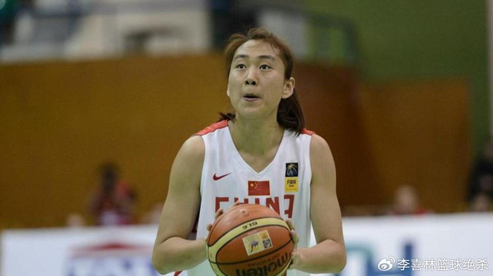 LOL官网-轰26+7进四强！中国女篮33岁1米91王牌前锋真稳：宫鲁鸣该带她？|高颂|四川女篮|陈明伶|联赛|大前锋_新浪体育_新浪新闻