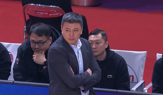 郭艾伦复出，独砍16分5失误，广州加时险胜，山东大汉空砍30+6+6