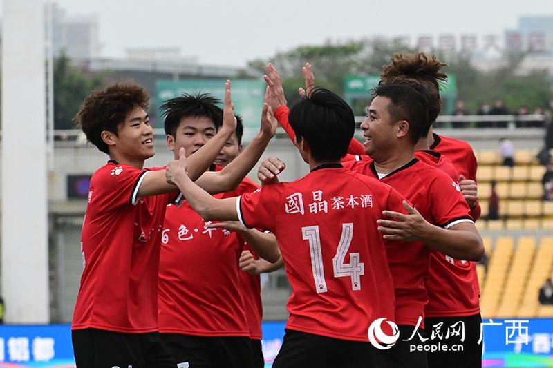 lol官方平台-广西“县超”书写“足球＋文化”融合新篇章