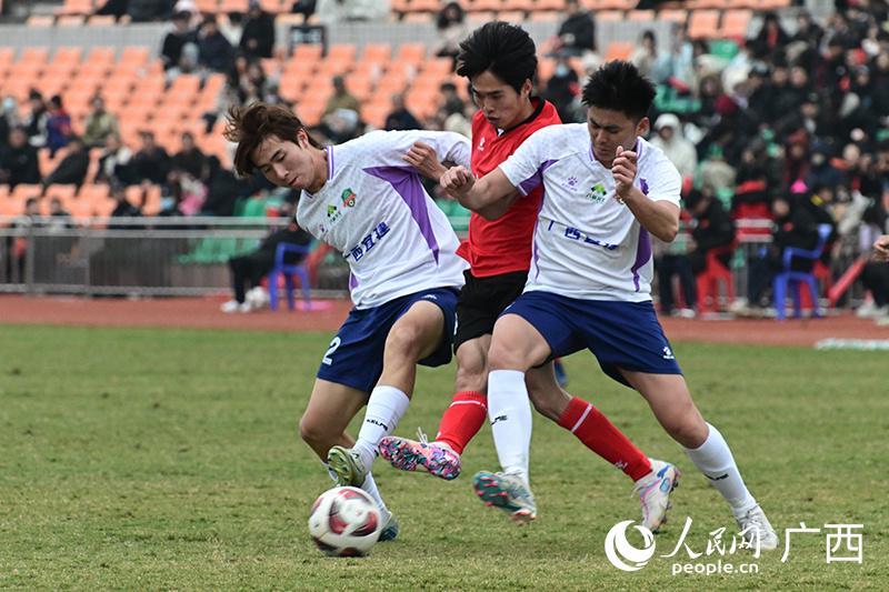 lol官方平台-广西“县超”书写“足球＋文化”融合新篇章