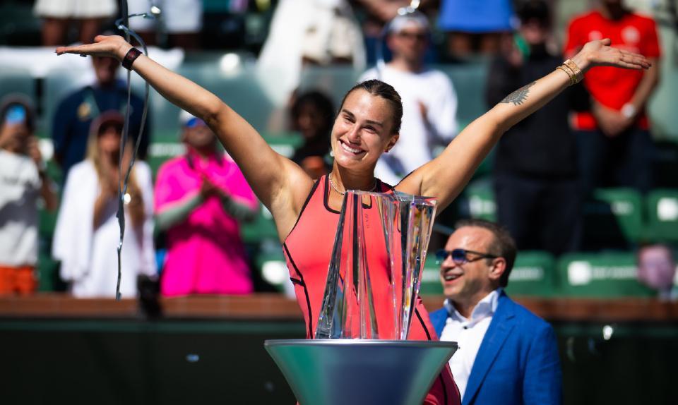 英雄联盟s15总决赛-挽救赛点！萨巴伦卡2-1逆转莱巴金娜 印第安维尔斯站夺冠连创纪录